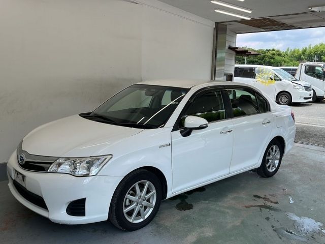 8073 TOYOTA COROLLA AXIO NKE165 2013 г. (KCAA Kyoto)